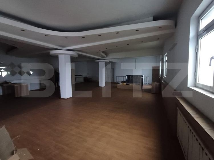 Spațiu comercial, de 150 mp, în Sud
