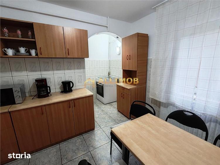 Apartament cu 2 camere semidecomandat în Democrației