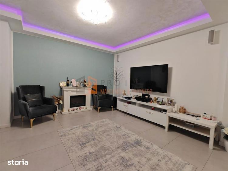 Casă cu 6 camere decomandat cu Canalizare în Micro 5