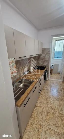 Apartament cu 3 camere, mobilat în Punctele Cardinale