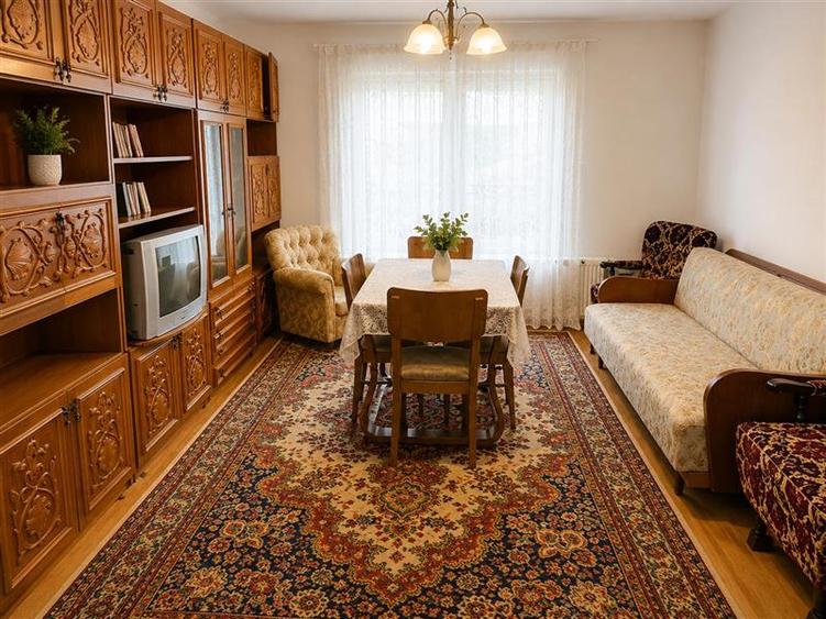 Apartament cu 3 camere decomandat în Drumul Poienii