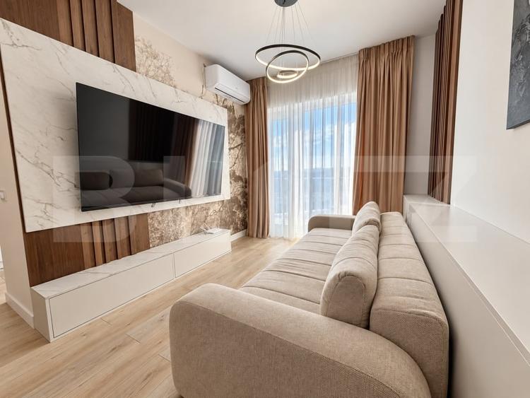 Apartament cu 2 camere decomandat, mobilat în Baza 3