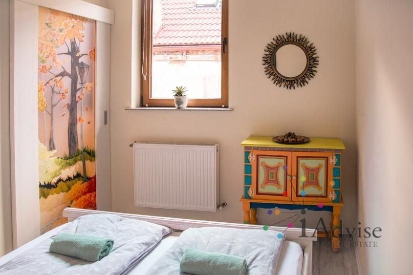Apartament cu 5 camere decomandat, mobilat în Centrul Istoric