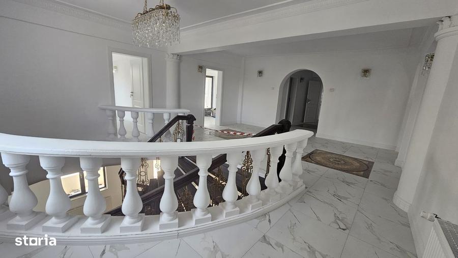 Casă cu 4 camere în Sărărie