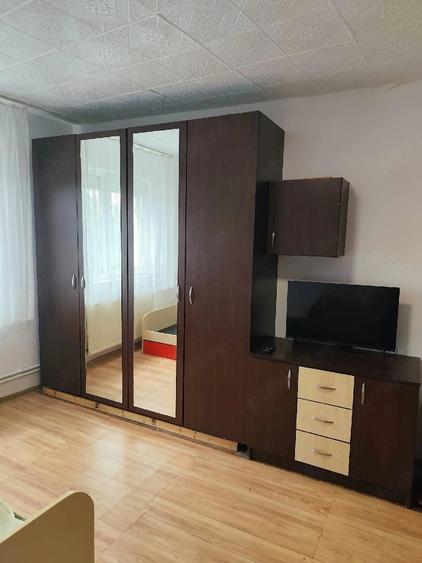 Garsonieră decomandată în Aradului