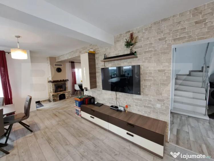 Casă cu 4 camere cu Canalizare în Central