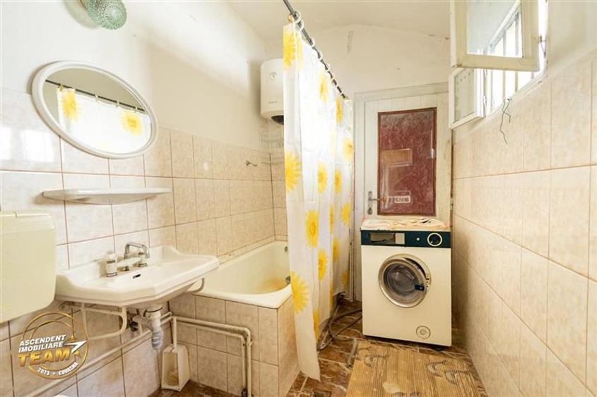 Casă individuală cu 2 camere cu Canalizare în Central