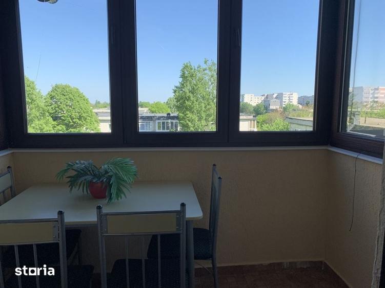 Apartament cu 3 camere în Berceni