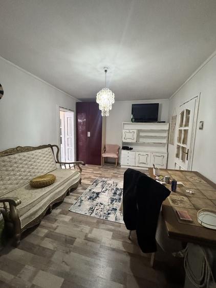 Apartament cu 2 camere semidecomandat în Medicină