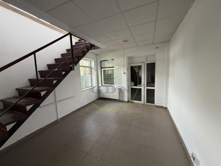 Spațiu comercial, de 307.85000610352 mp, în 1 Mai