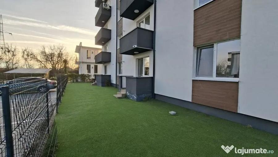 Apartament cu 3 camere decomandat în Ștefănești