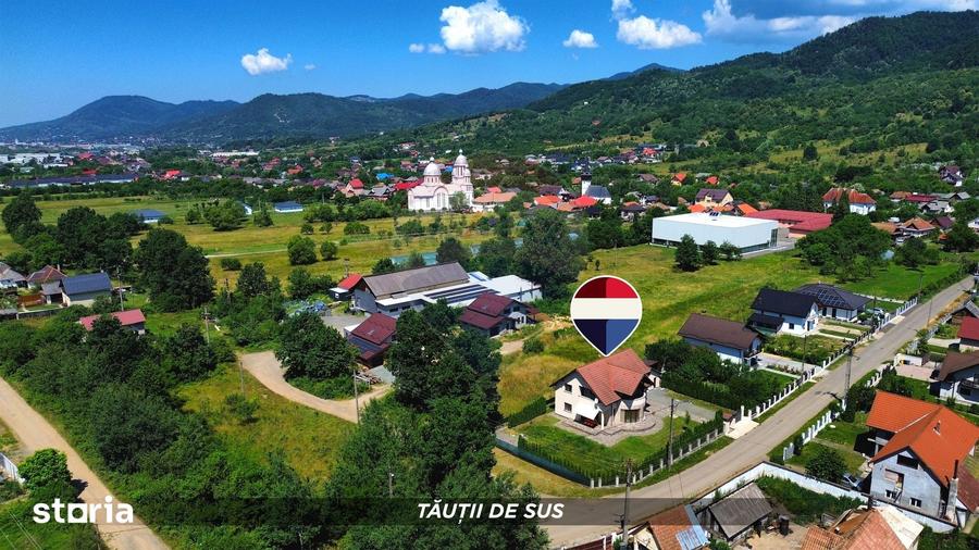 Casă cu 5 camere cu Teren 700 Mp în Central