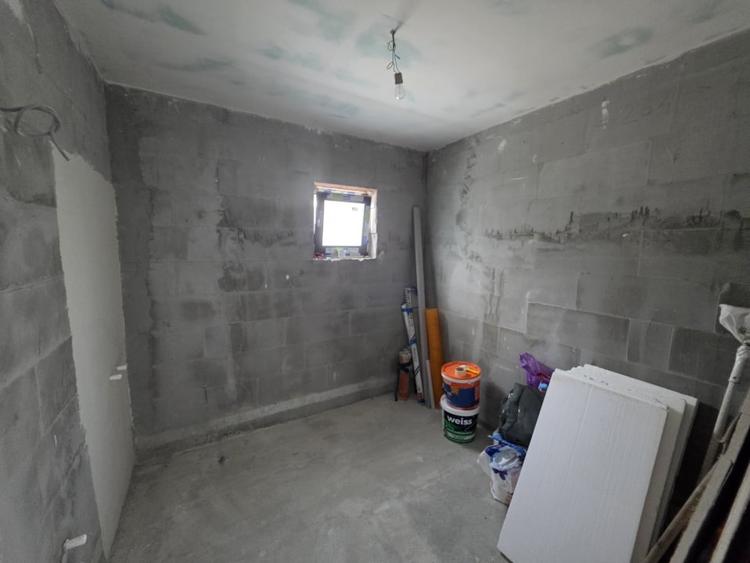 Casă individuală cu 3 camere cu Canalizare în Valu lui Traian