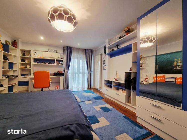 Apartament cu 5 camere decomandat în Unirii
