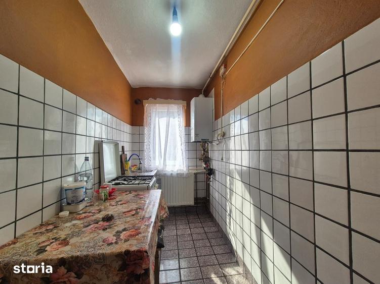De vanzare apartament 2 camere zona 8 Mai, Targu Jiu - 3