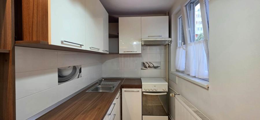 Apartament cu 2 camere decomandat în Decebal
