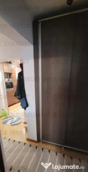 Apartament cu 3 camere decomandat în Craiter