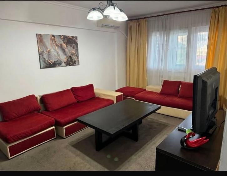 Apartament cu 3 camere decomandat în Arcu