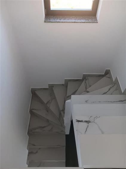 Casă individuală cu 4 camere cu Teren 330 Mp în Valea Adâncă