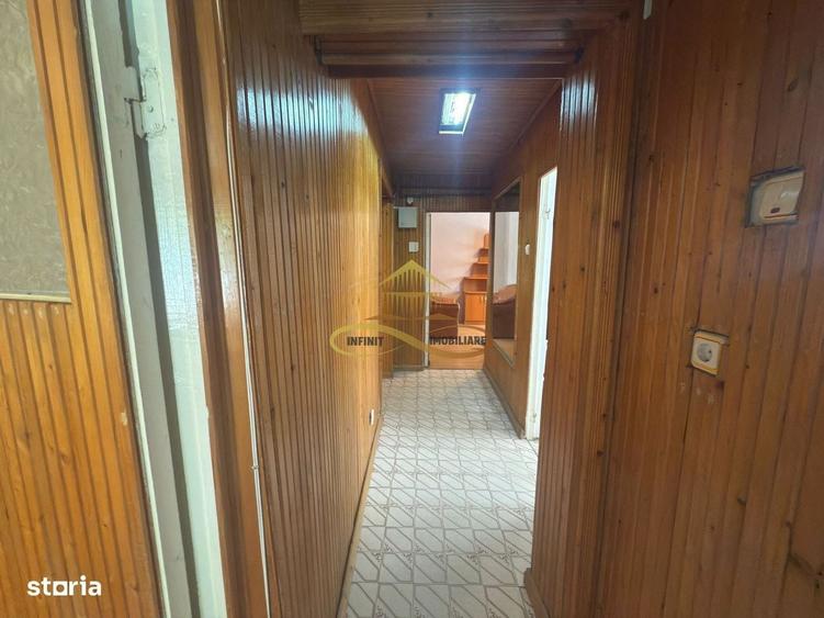 Apartament cu 3 camere decomandat în Ștefan Vodă