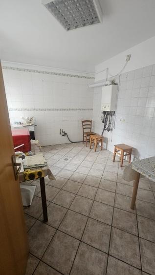 Casă individuală cu 5 camere cu Teren 200 Mp în Turda
