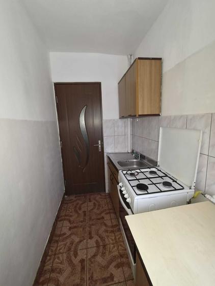 Garsonieră decomandată în Central