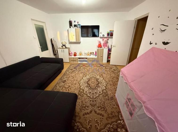 Apartament cu 3 camere în Cetate