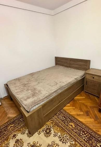 Garsonieră decomandată în Central