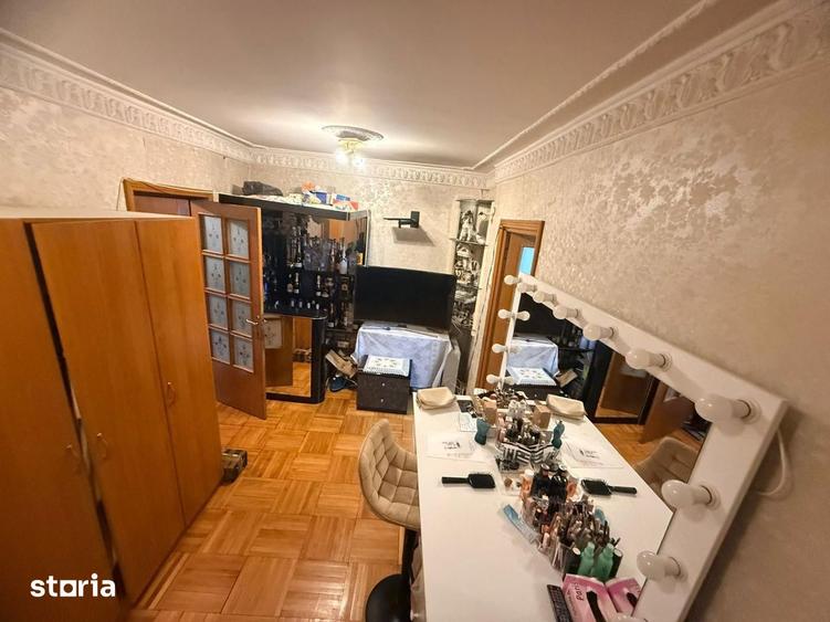 Apartament cu 3 camere semidecomandat, mobilat în Tei — fotografia 3