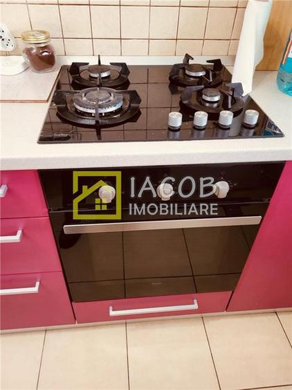 Apartament cu 2 camere decomandat, mobilat în 9 Mai