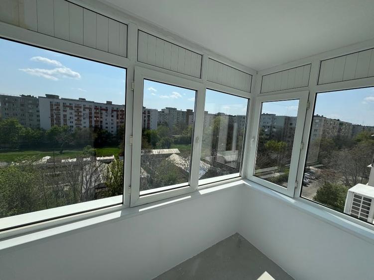 Apartament cu 3 camere decomandat în Drumul Taberei
