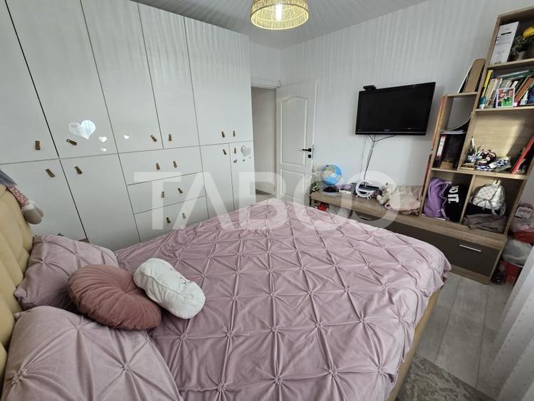 Apartament cu 2 camere decomandat, mobilat în Vasile Aaron