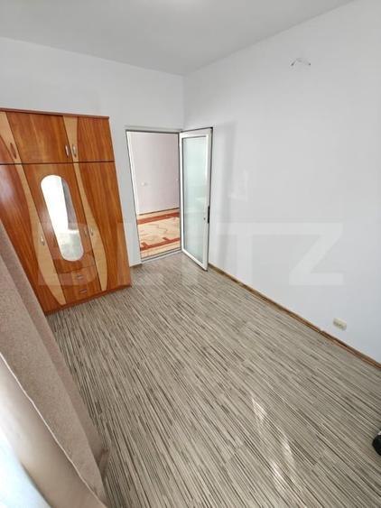 Apartament cu 3 camere semidecomandat, mobilat în Găvana