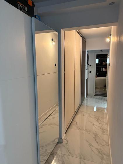 Apartament cu 3 camere decomandat, mobilat în Nicolina