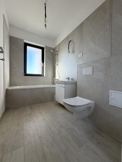 Apartament cu 2 camere decomandat în Giroc