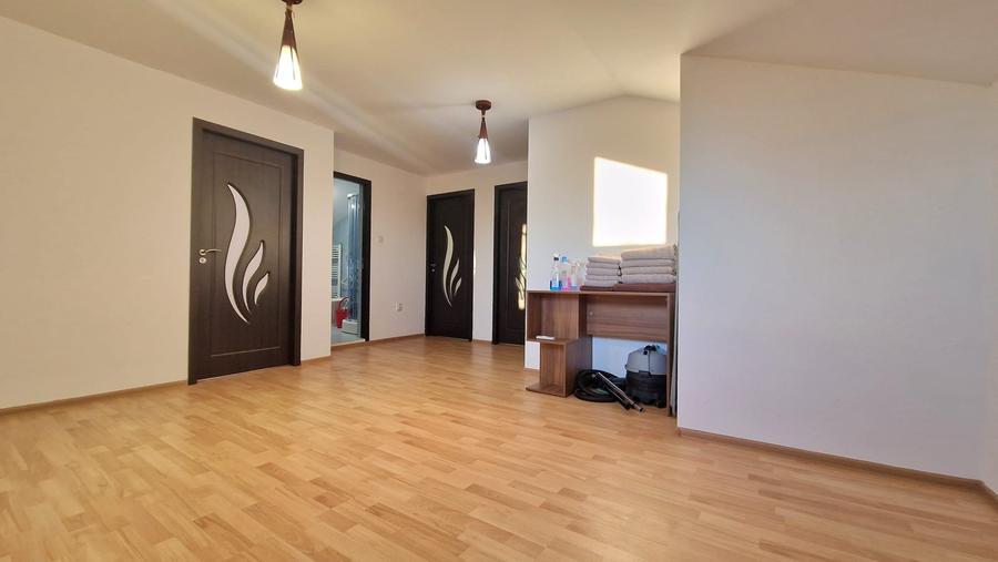 Casă individuală cu 7 camere cu Teren 420 Mp în Buturugeni