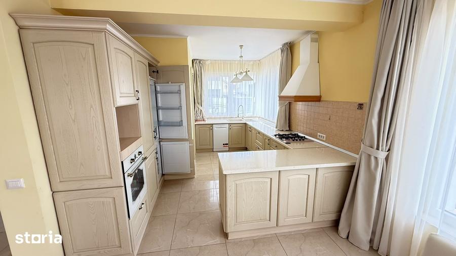 Casă cu 4 camere cu Teren 600 Mp în Central