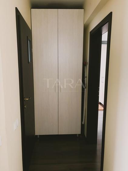 Apartament cu 3 camere semidecomandat, mobilat în Europa