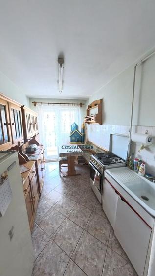 Apartament cu 3 camere decomandat în 7 Noiembrie