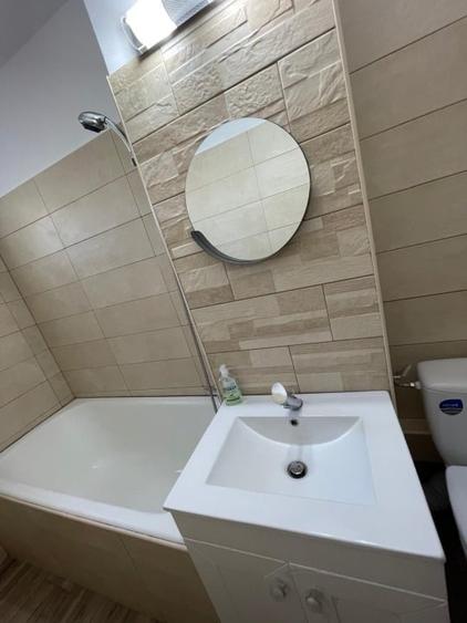 Apartament cu 2 camere semidecomandat în Girocului