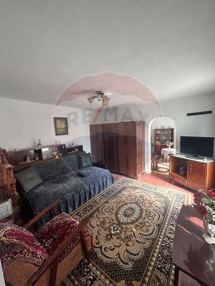 Casă individuală cu 4 camere cu Teren 174 Mp în Gheorghe Doja