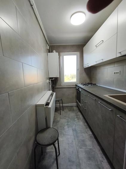 Apartament cu 3 camere semidecomandat în Central