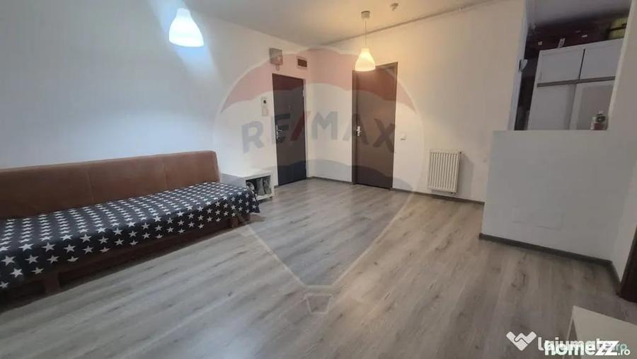 Apartament cu 2 camere semidecomandat în Central