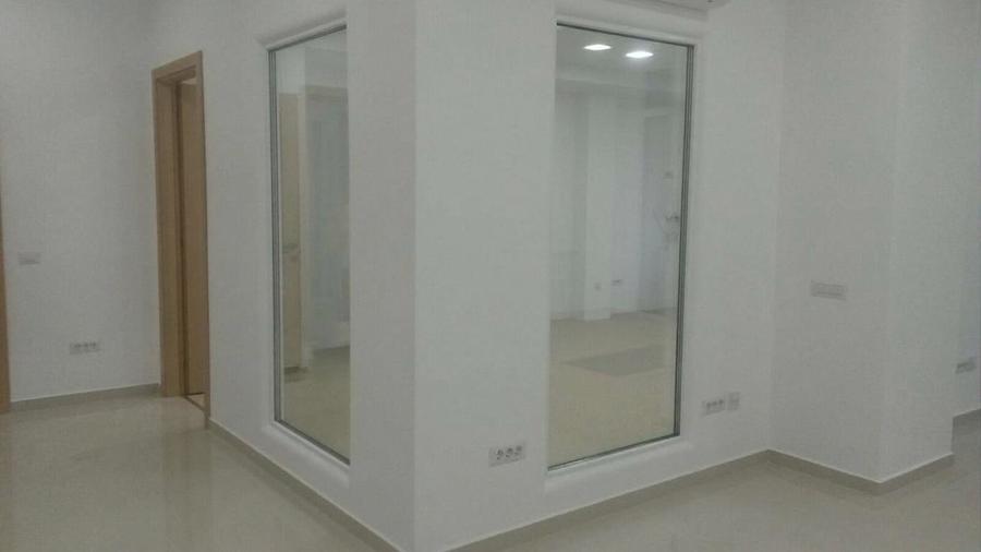 Spațiu comercial, de 125 mp, în Peninsula