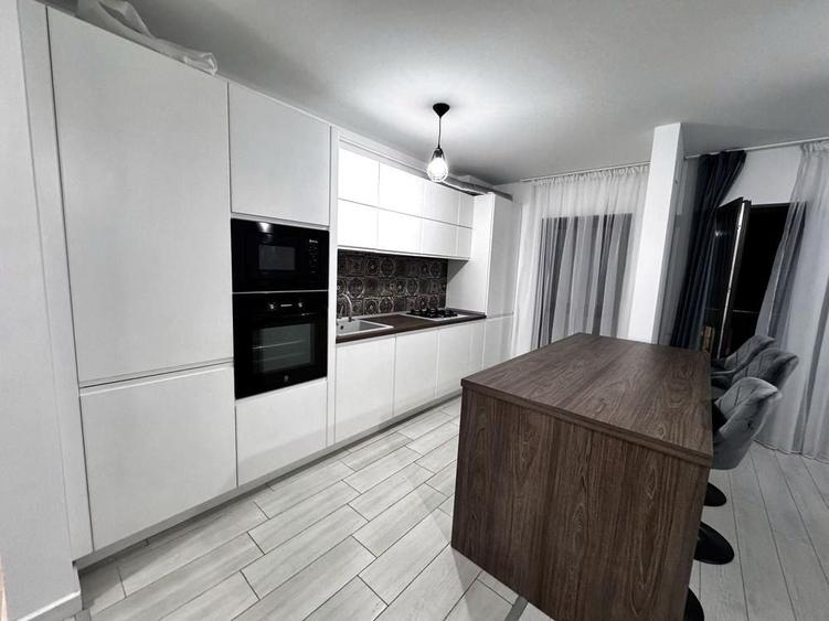 Apartament cu 3 camere decomandat, mobilat în Drumul Taberei