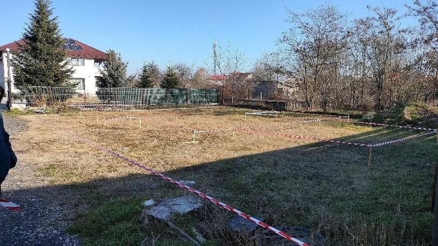 Teren de 500 mp, în Săftica