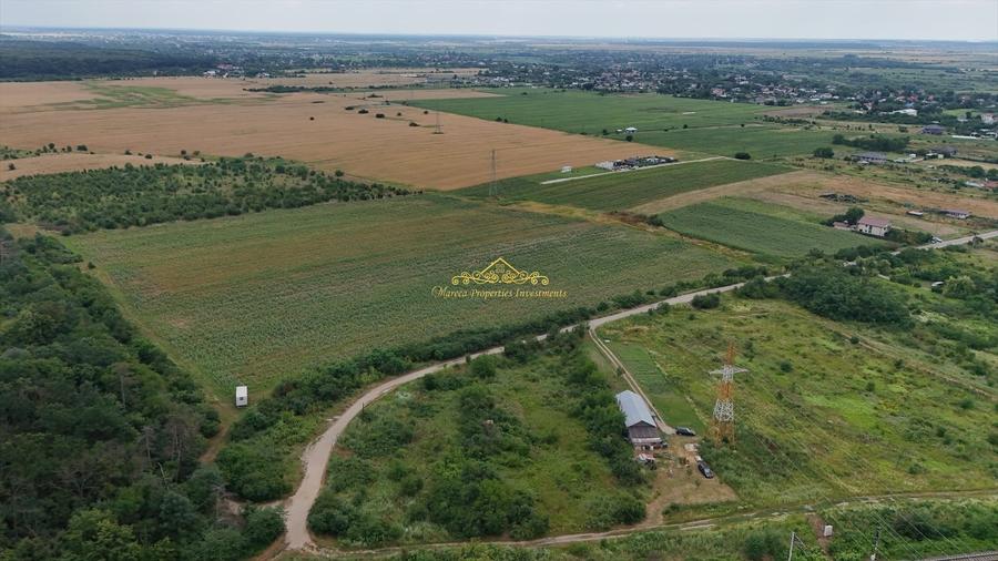 Teren Construcții intravilan de 10000 mp, în Periș