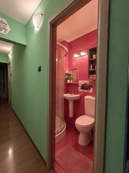 Apartament cu 3 camere decomandat în Central