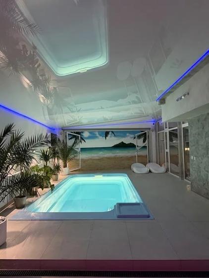 Casă cu 6 camere cu Piscina în Sântana de Mureș