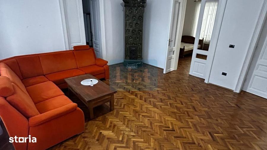 Casă cu 6 camere cu Teren 150 Mp în Ultracentral